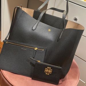 Tory Burch tote purse with Wallet and organizer.